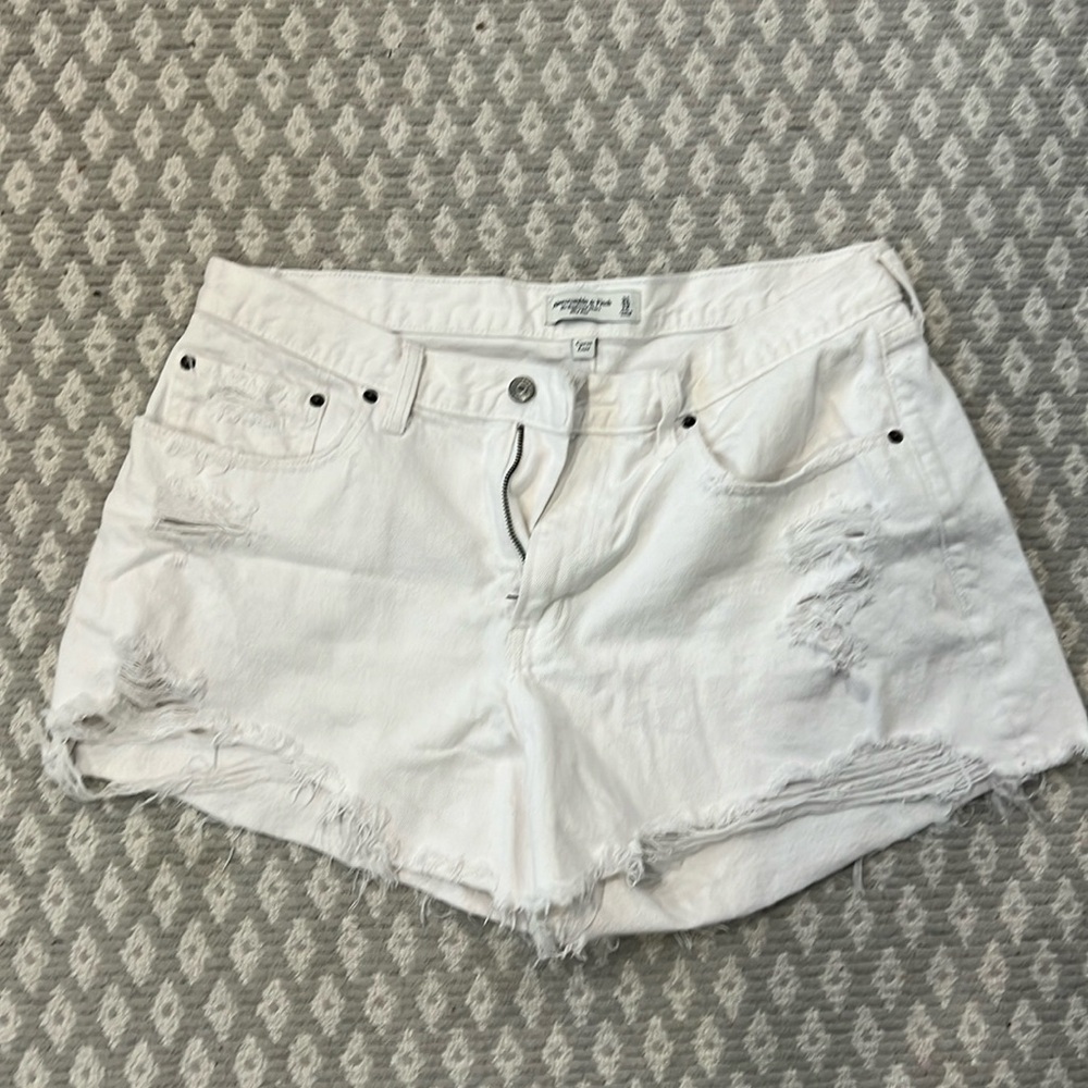 Abercrombie & Fitch Mid-Rise Boyfriend Short